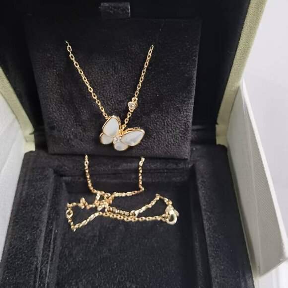 Van Cleef & Arpels Butterfly Necklace - Picture 2 of 7